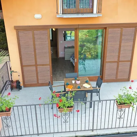 Teresita Villa With Garden And Lake View *