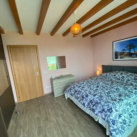 Villa Teresita Villa With Garden And Lake View *