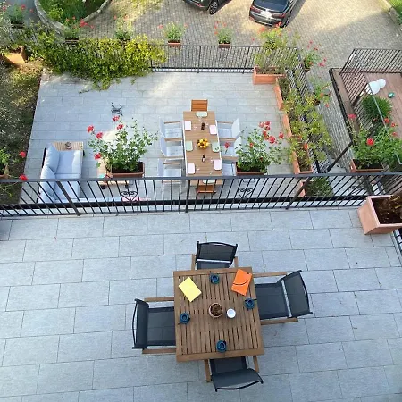 Teresita Villa With Garden And Lake View *